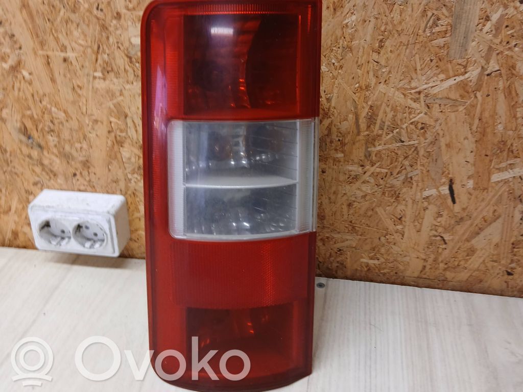 Ford Transit -  Tourneo Connect Aizmugurējais lukturis virsbūvē 