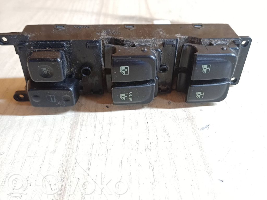 Hyundai Sonata Electric window control switch 