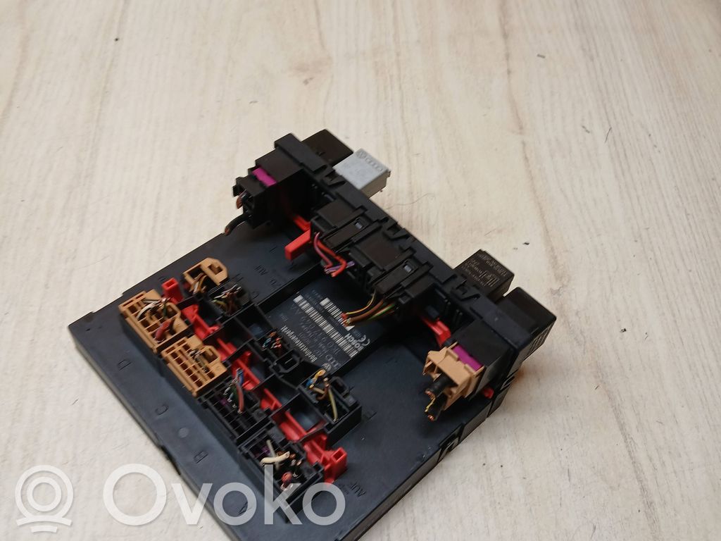 Sulakemoduuli   H37S0501,1K0937049AA,F005V00495