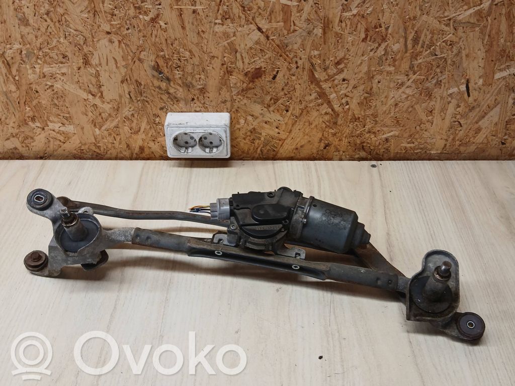 Mazda 5 Front wiper linkage and motor 