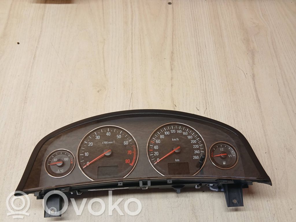 Licznik / Prędkościomierz   13144235UL