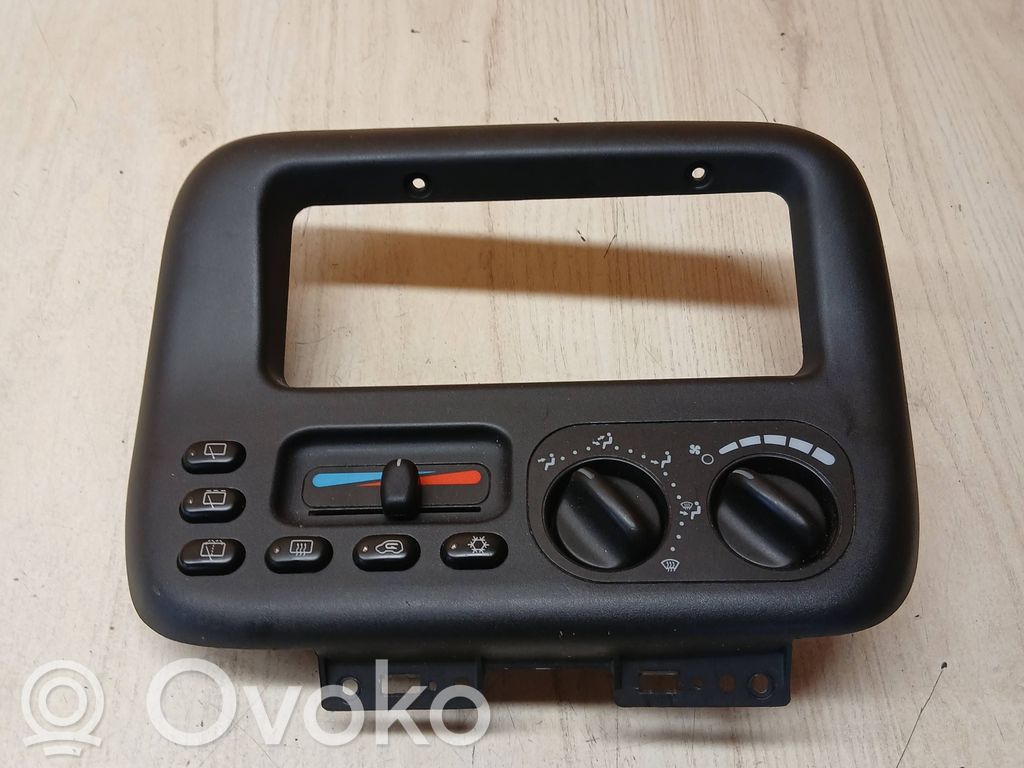 Chrysler Voyager Climate control unit 