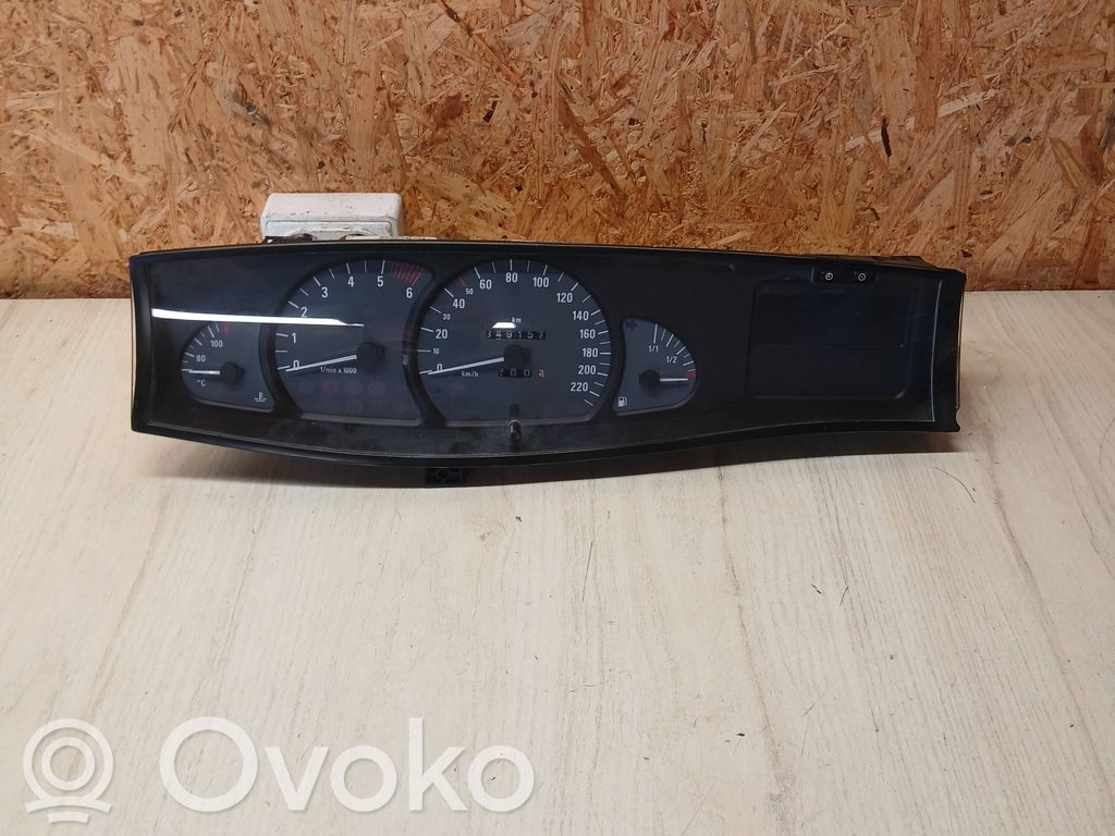 Opel Omega B2 Vitezometru (grup de instrumente) 