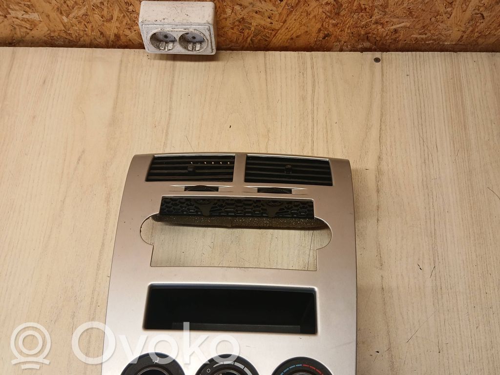 Panel klimatyzacji   P04602709AC,12861322,20340131,L0049174AB