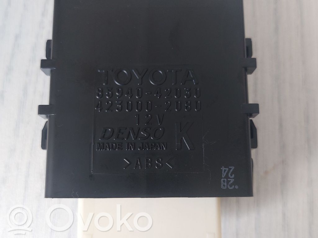 Toyota RAV 4 (XA40) Hazard warning light relay 