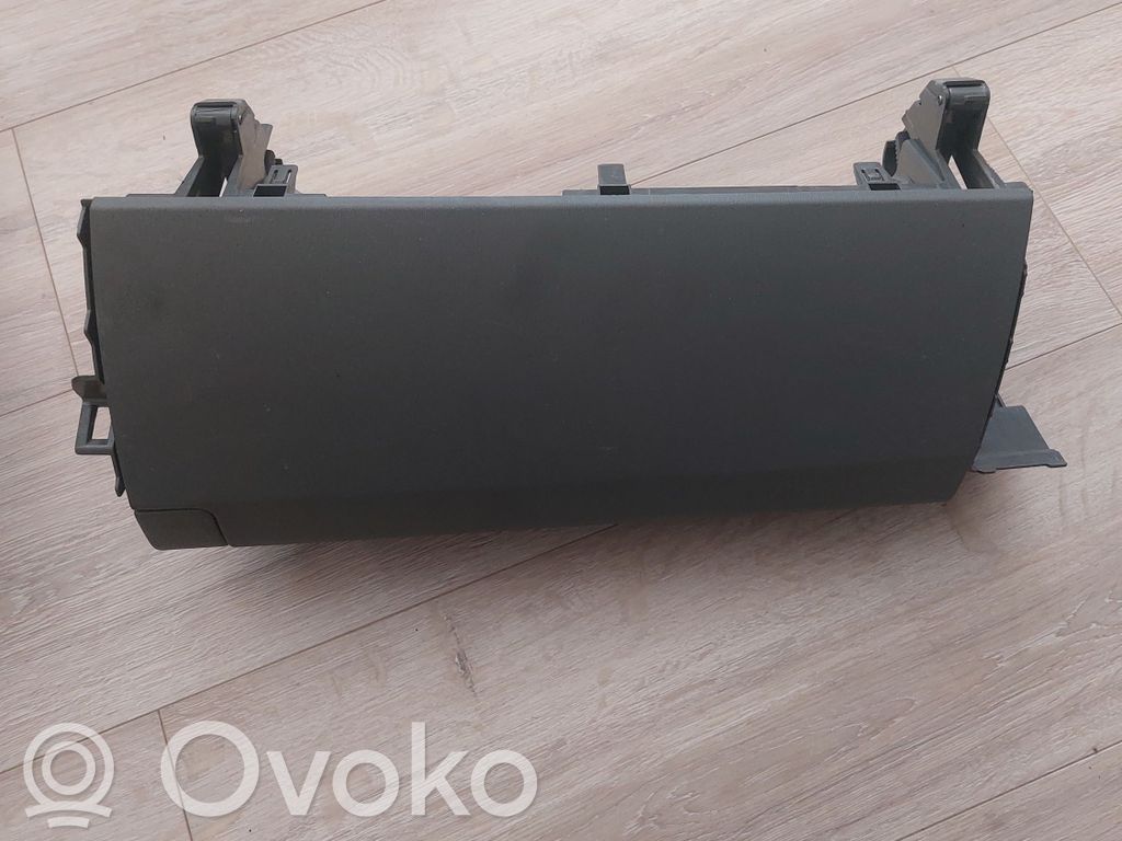 Toyota Prius (XW30) Glove box 