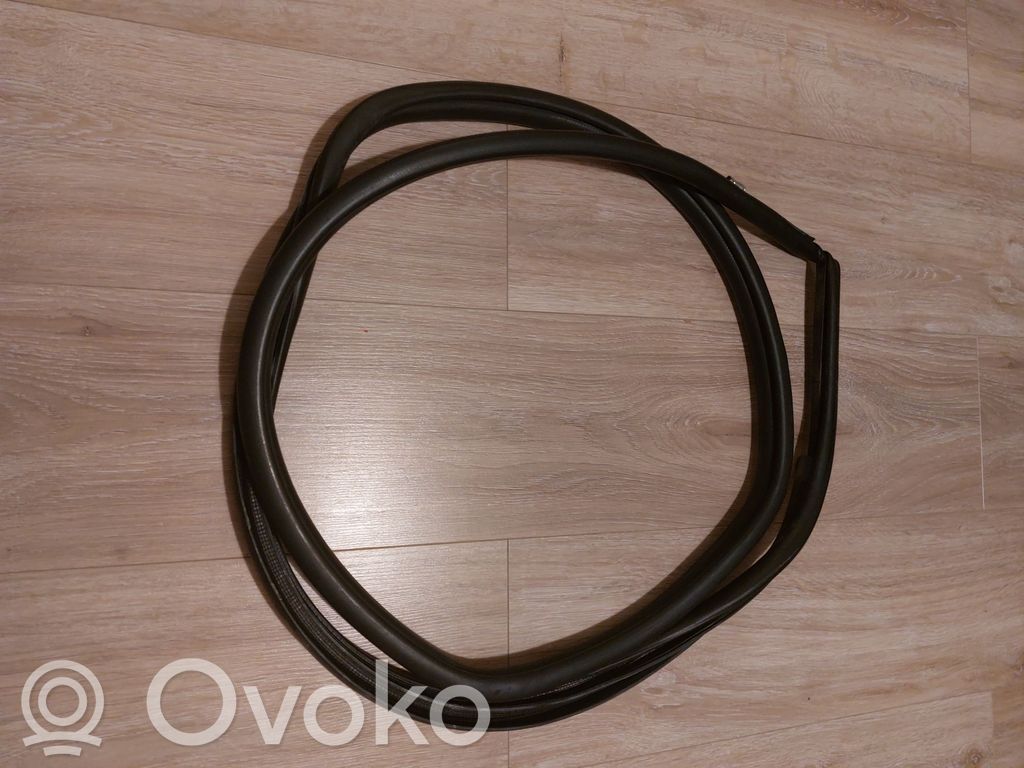 Takaoven kumitiiviste