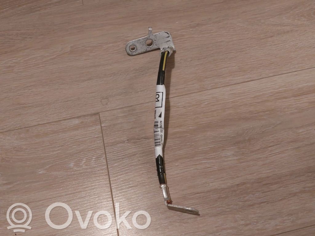 Toyota Corolla E210 E21 Cable positivo (batería) 