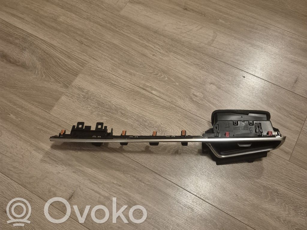 Toyota Corolla E210 E21 Kojelaudan sivutuuletussuuttimen kehys 