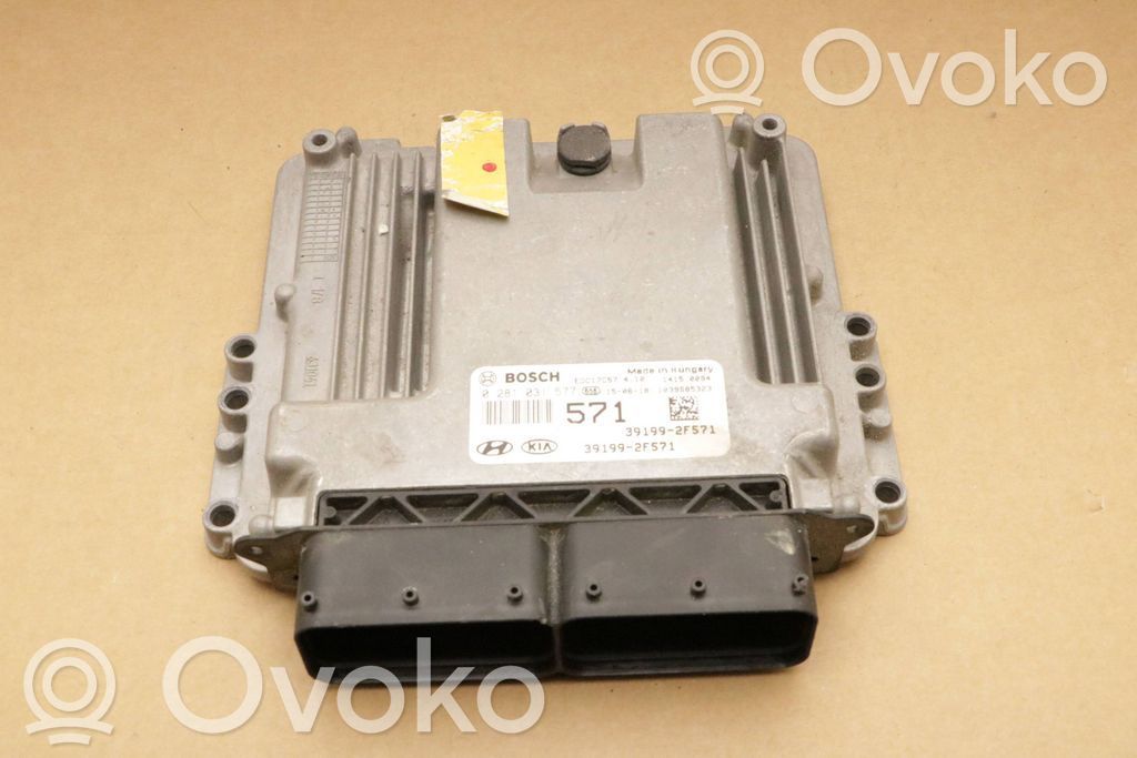 Hyundai Tucson TL Engine control unit/module 