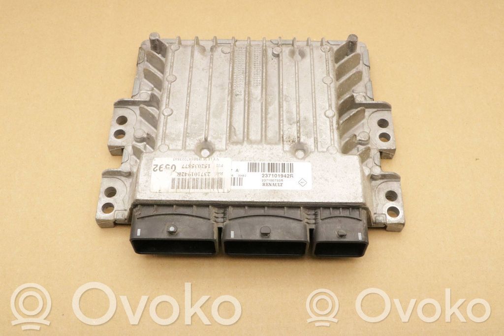 Renault Kangoo II Engine control unit/module 