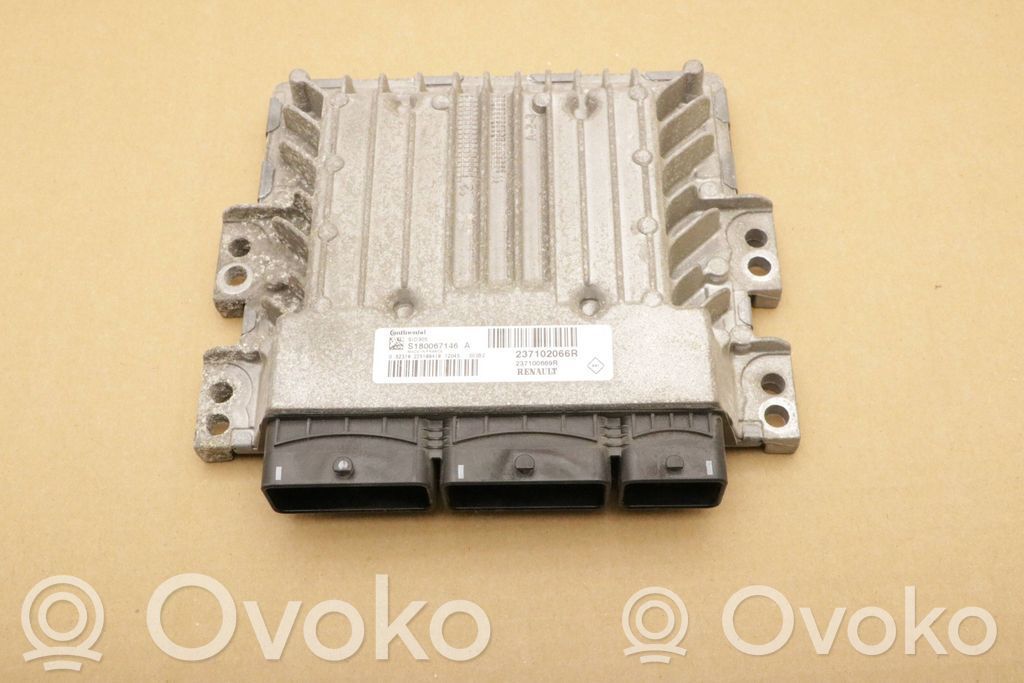 Renault Megane II Engine control unit/module 