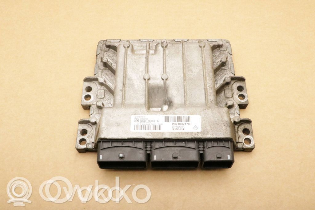 Engine control unit/module   237103217R,S180158133,S180158133