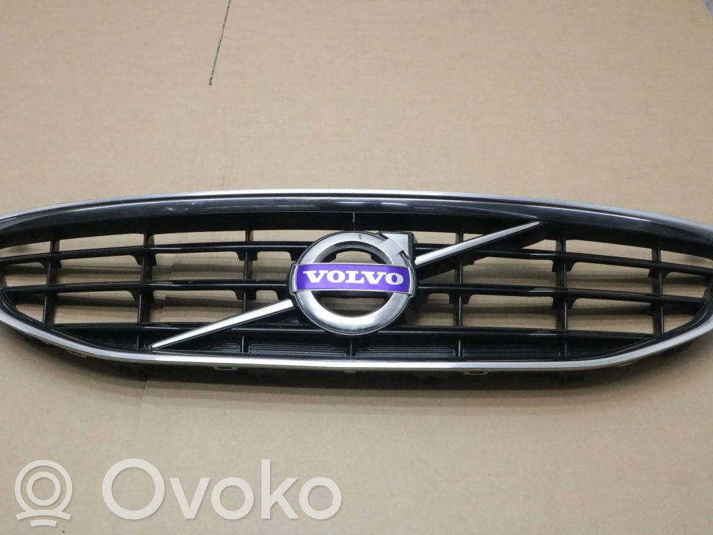 Volvo V40 Oberes Gitter vorne 