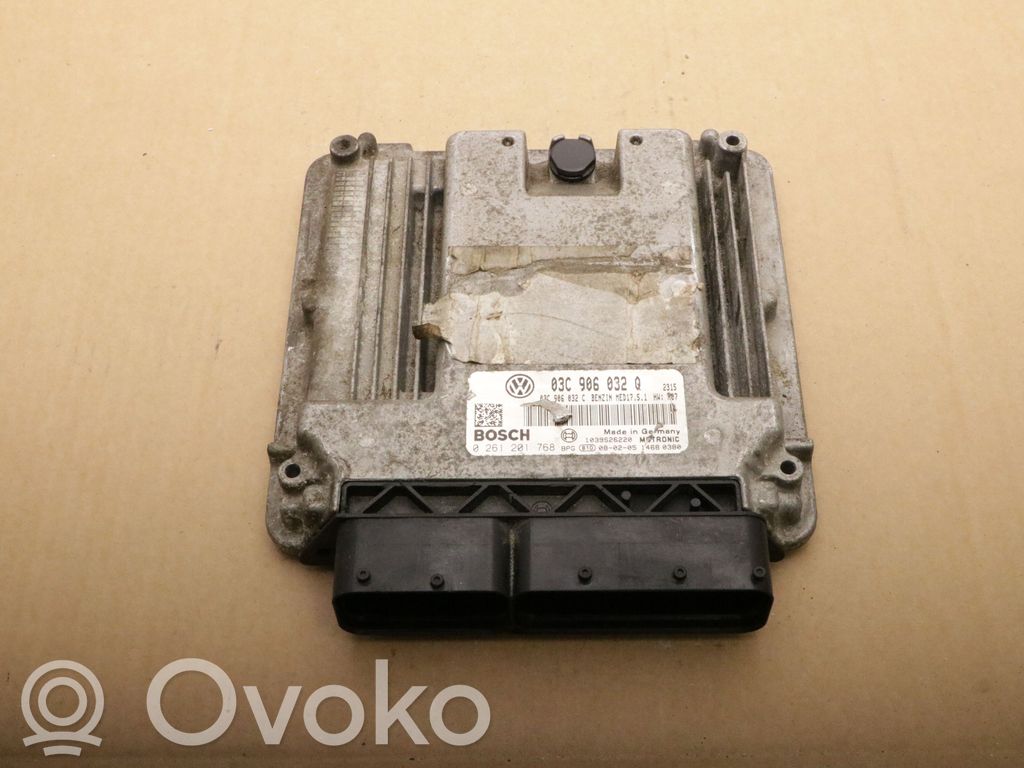 Volkswagen Golf V Engine control unit/module 