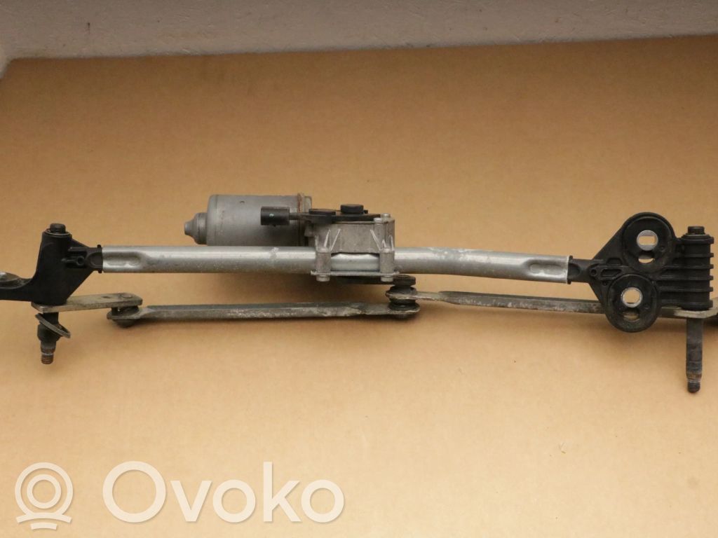 BMW X6 E71 Front wiper linkage and motor 