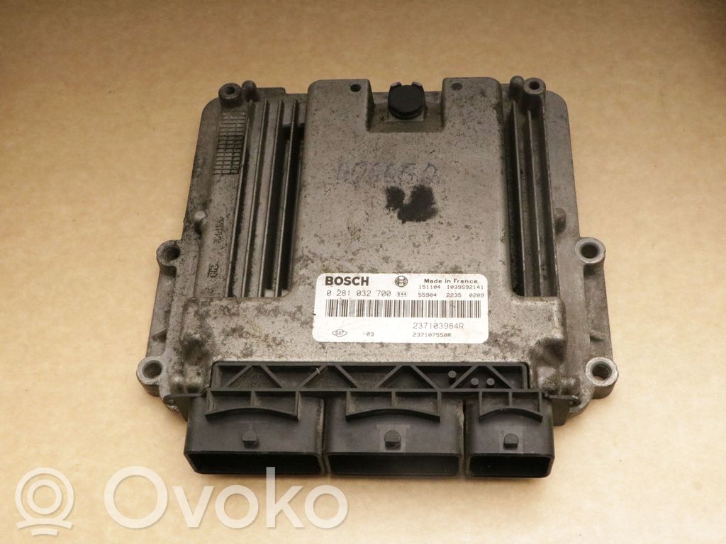 Renault Trafic III (X82) Engine control unit/module 