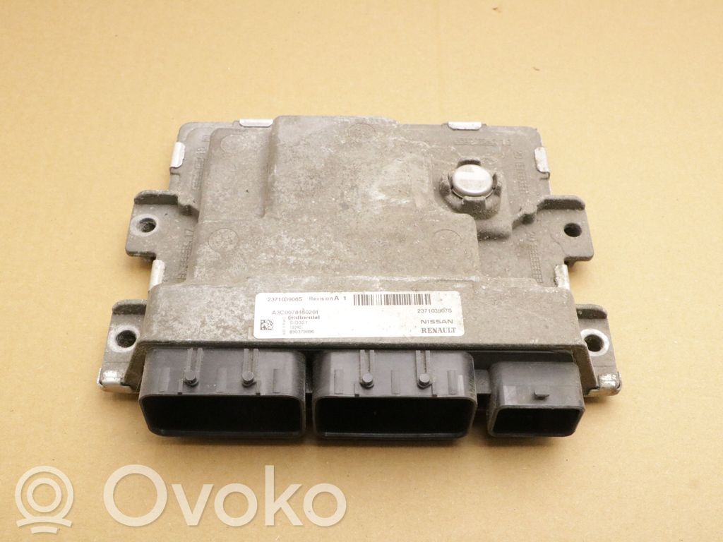 Renault Master III Engine control unit/module 