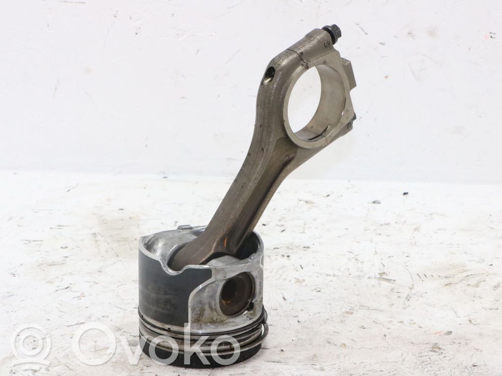 Jaguar XF X260 Piston with connecting rod 