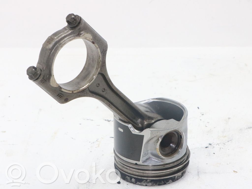 Volvo V70 Piston with connecting rod 