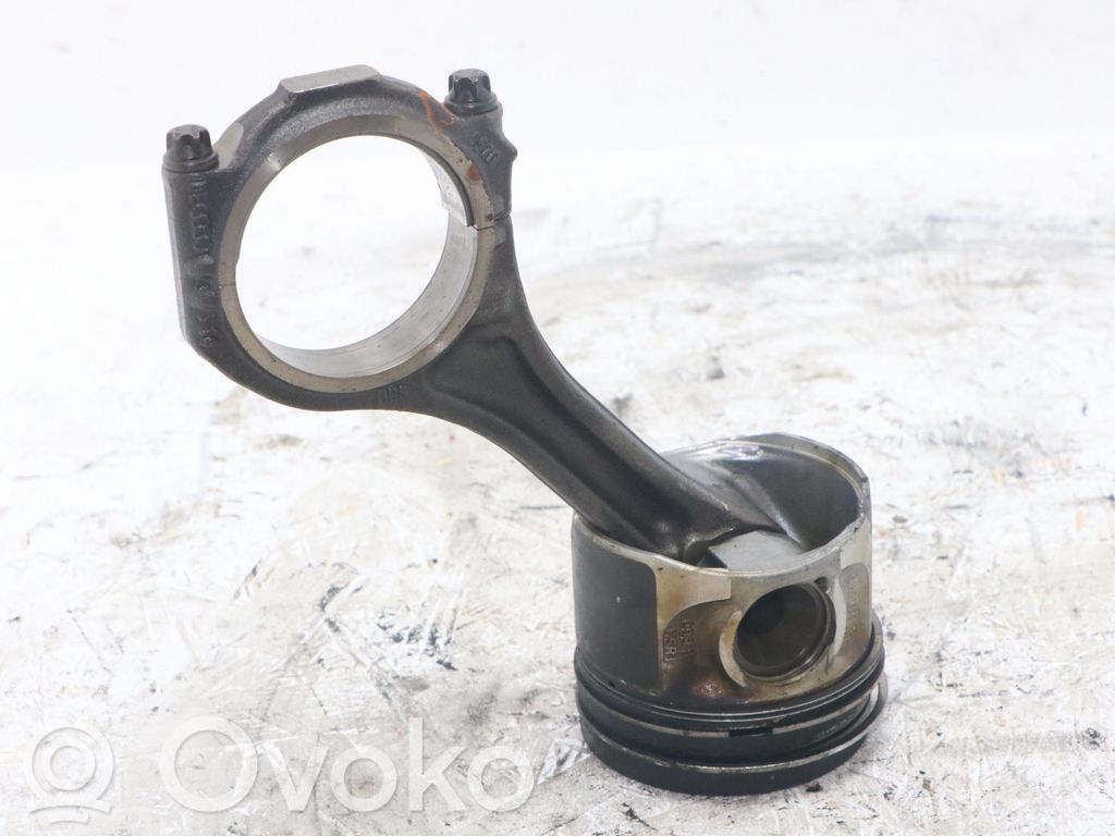 Audi A8 S8 D3 4E Piston with connecting rod 