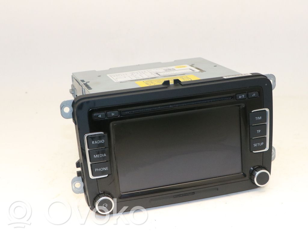Volkswagen PASSAT B7 Panel / Radioodtwarzacz CD/DVD/GPS 
