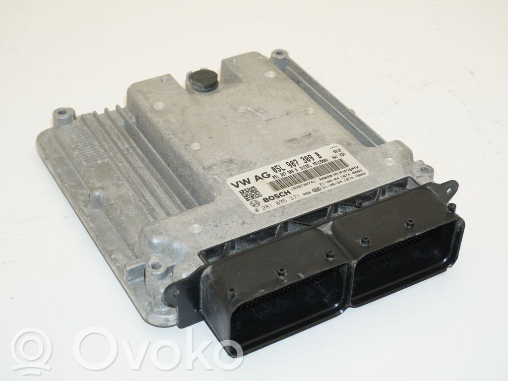 Volkswagen PASSAT B8 Engine control unit/module 