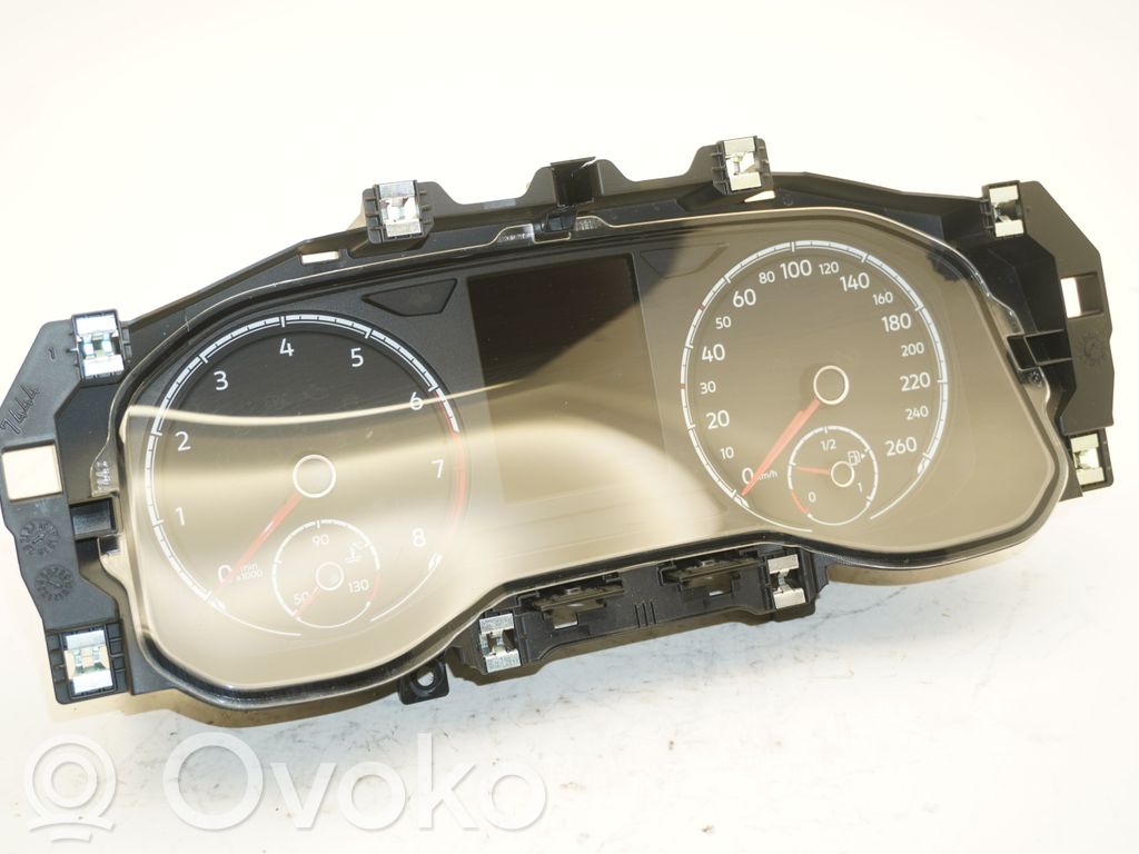 Volkswagen Polo VI Speedometer (instrument cluster) 