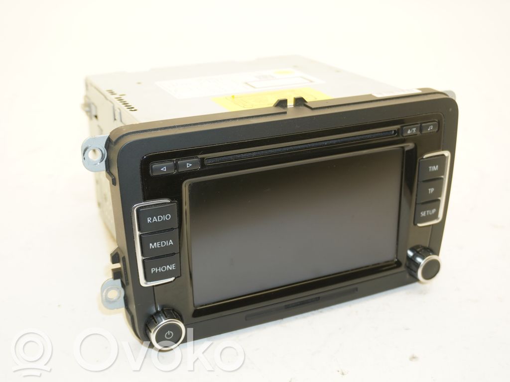 Volkswagen PASSAT B7 Panel / Radioodtwarzacz CD/DVD/GPS 