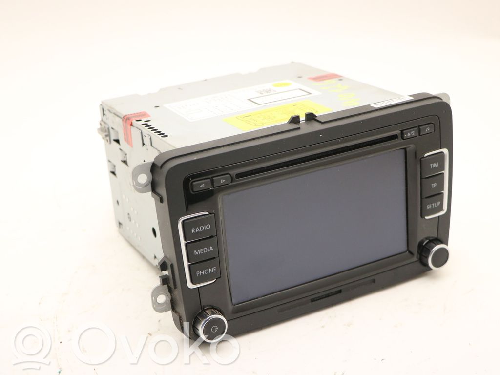 Volkswagen PASSAT B7 Panel / Radioodtwarzacz CD/DVD/GPS 