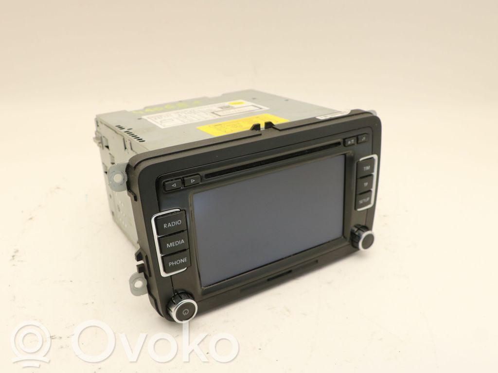 Volkswagen PASSAT B7 Panel / Radioodtwarzacz CD/DVD/GPS 