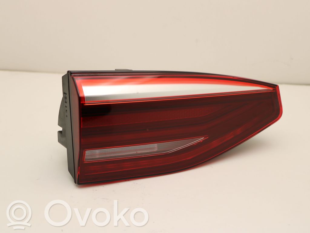 Volkswagen Multivan T7 Takaluukun takavalot 