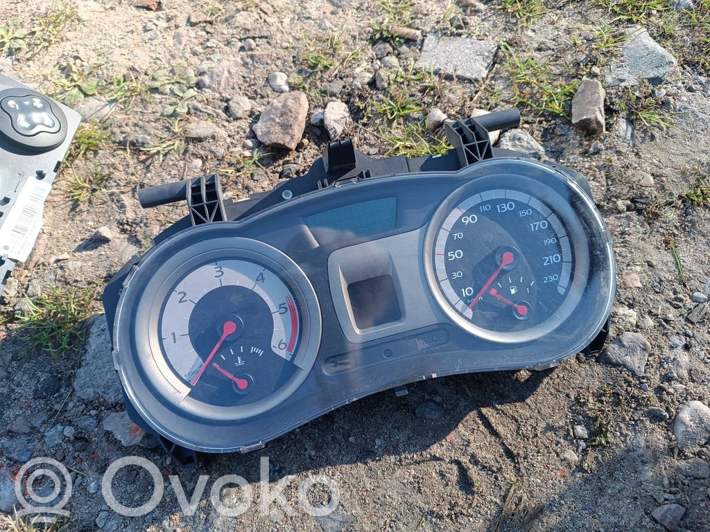 Renault Clio III Speedometer (instrument cluster) 