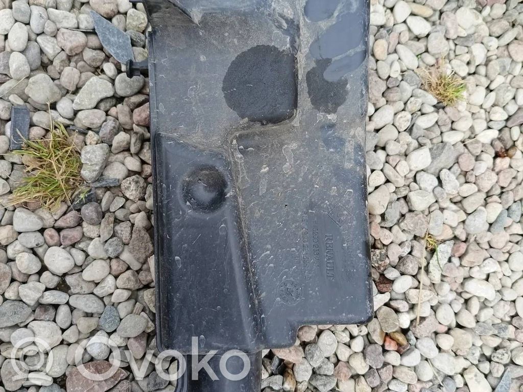 Renault Megane II Wspornik / Mocowanie obudowy filtra powietrza 