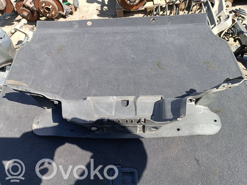 Other engine bay part   7169422