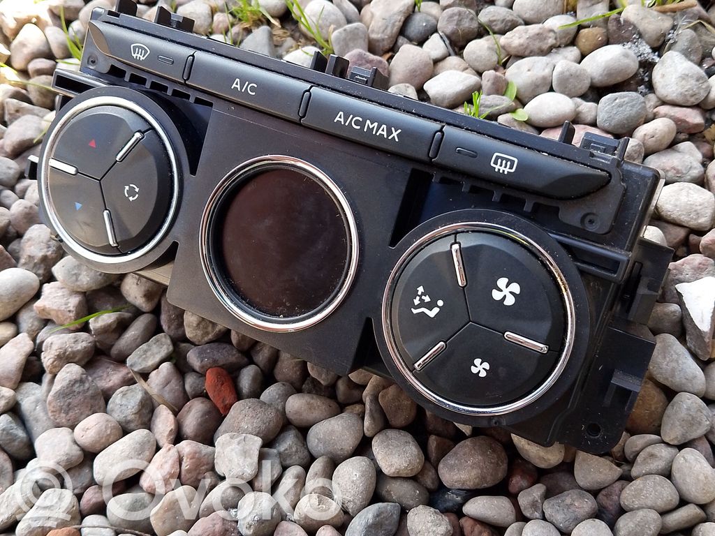 Citroen C-Elysée Ilmastoinnin ohjainlaite 