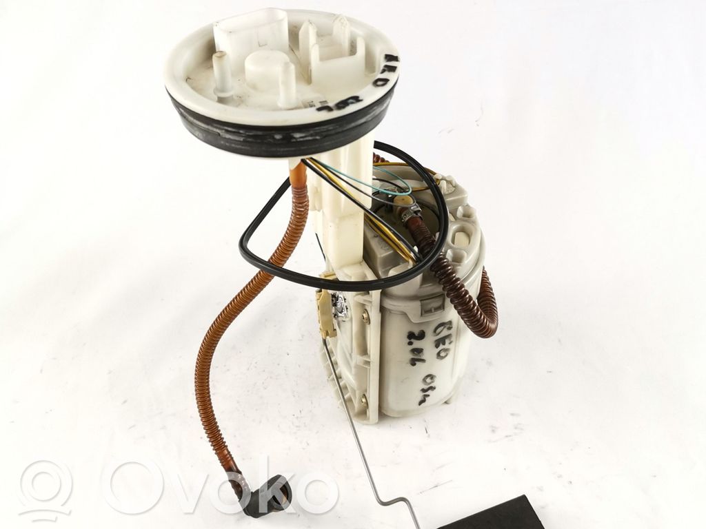 Audi A4 S4 B7 8E 8H Bomba interna de combustible 