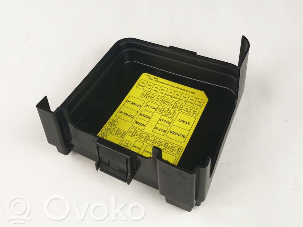 KIA Ceed Fuse box cover 