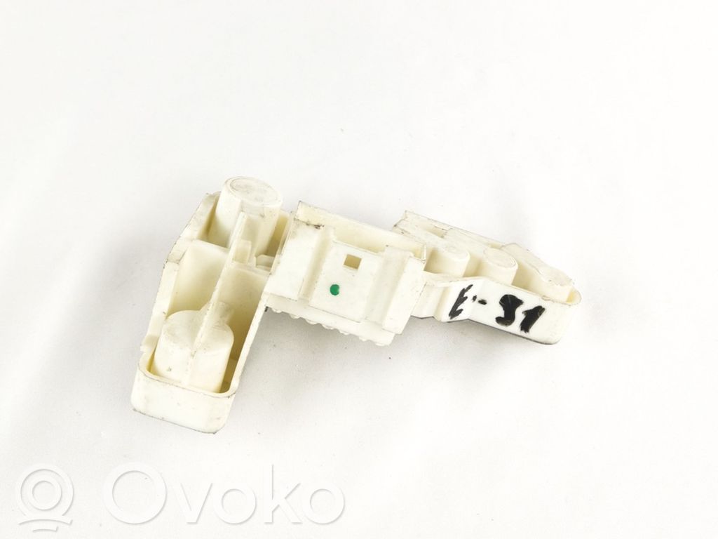 BMW 3 E90 E91 Tail light bulb cover holder 