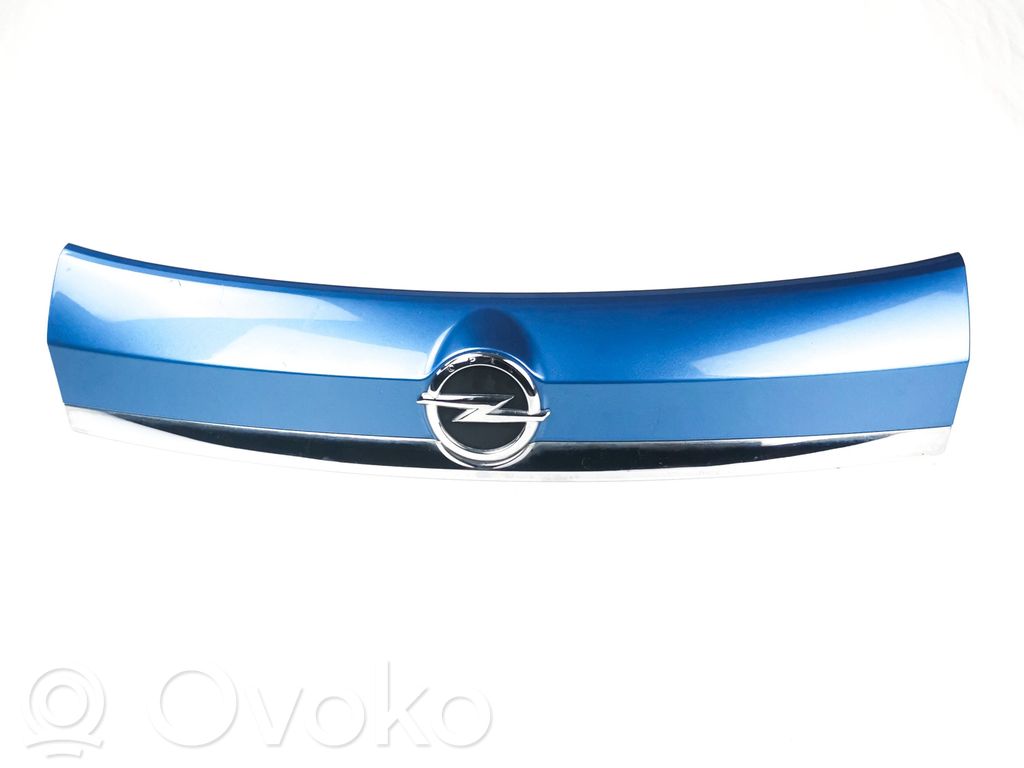 Opel Mokka X Éclairage de plaque d'immatriculation 