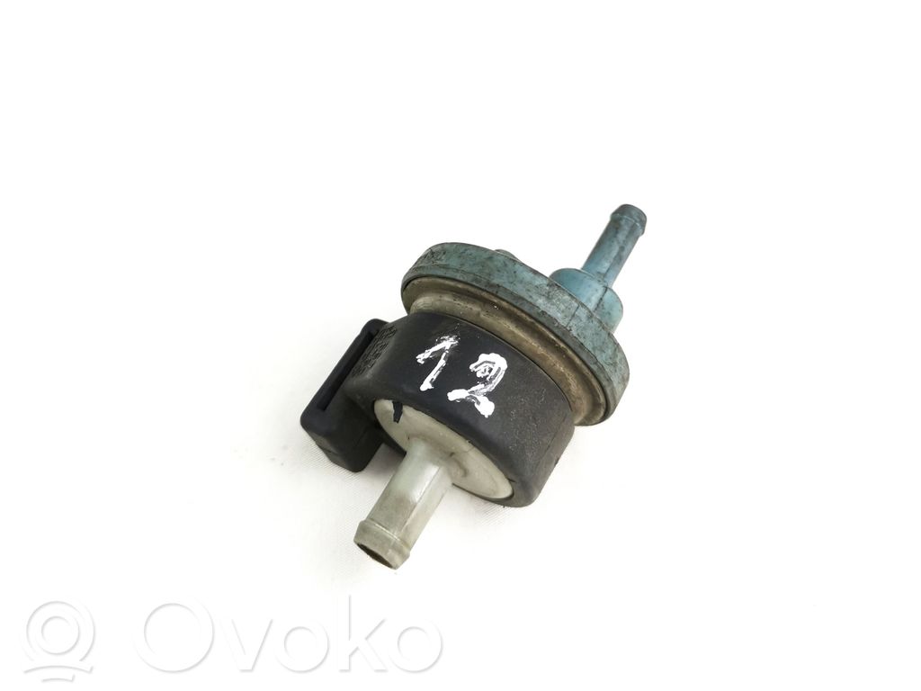 Audi 100 S4 C4 Válvula de vacío (Usadas) 