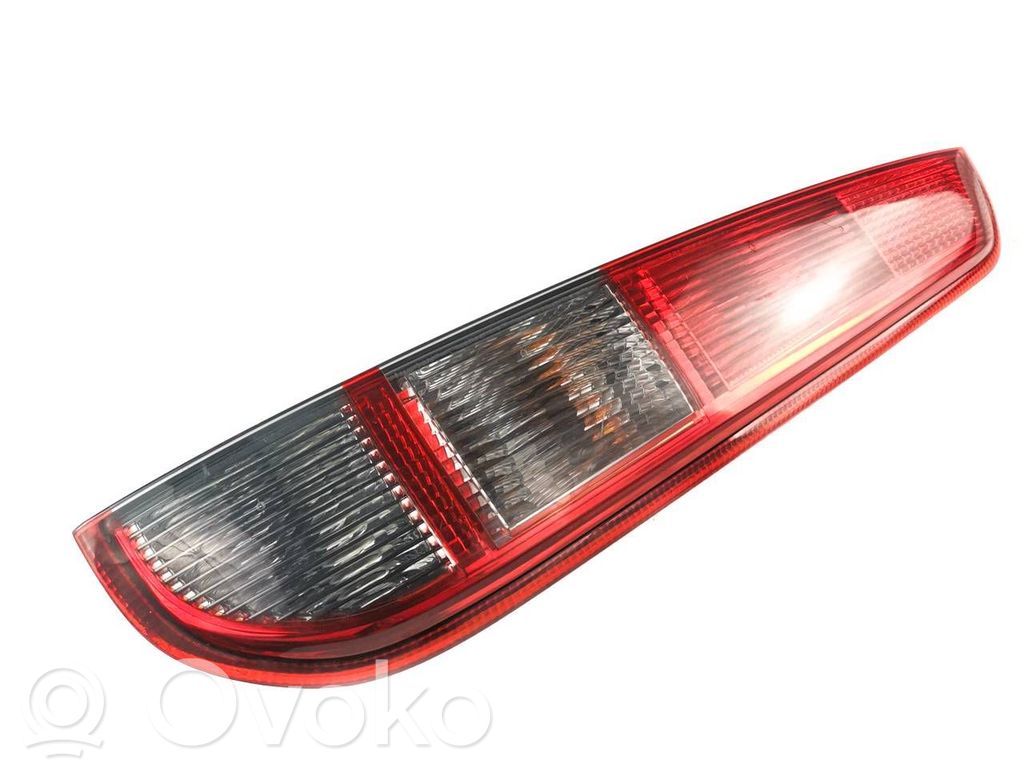 Ford Focus Lampă spate în caroserie 