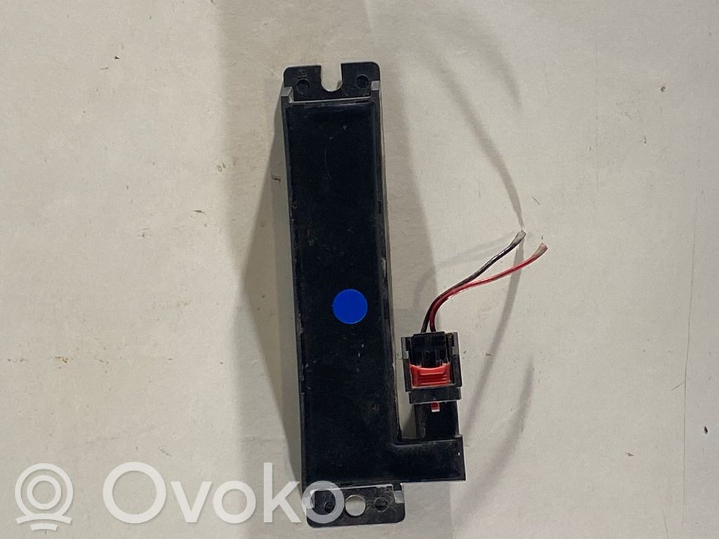 GPS-pystyantenni   12069008R1F