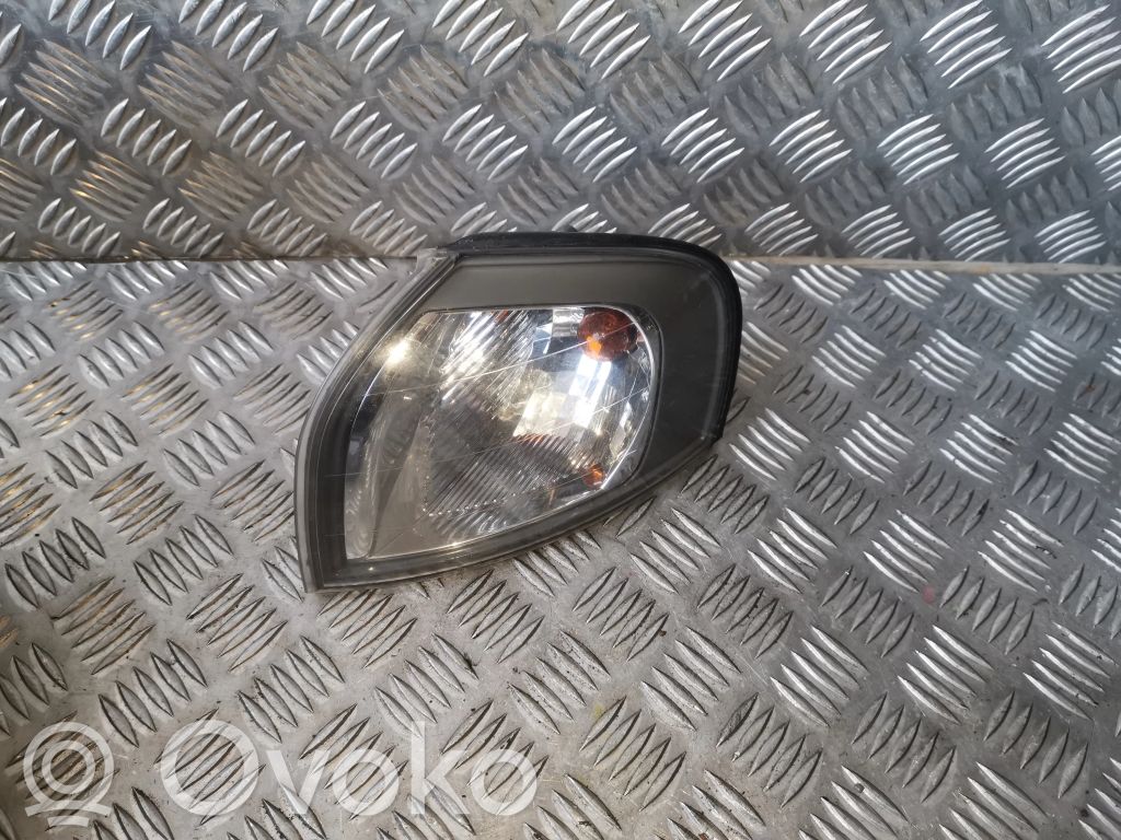 Front indicator light   88204393