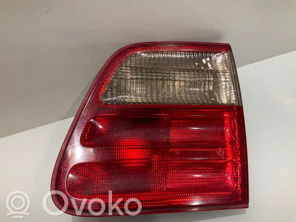 Mercedes-Benz E W210 Tailgate rear/tail lights 