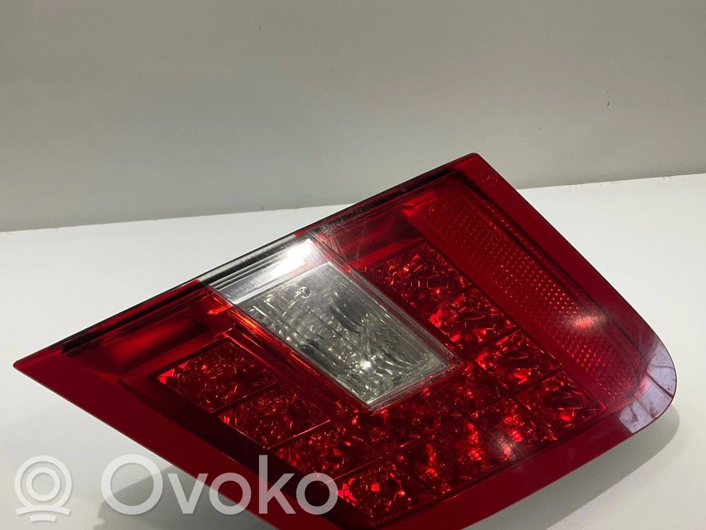 Mercedes-Benz E W212 Takaluukun takavalot 