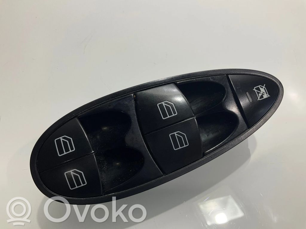 Mercedes-Benz E W211 Electric window control switch 