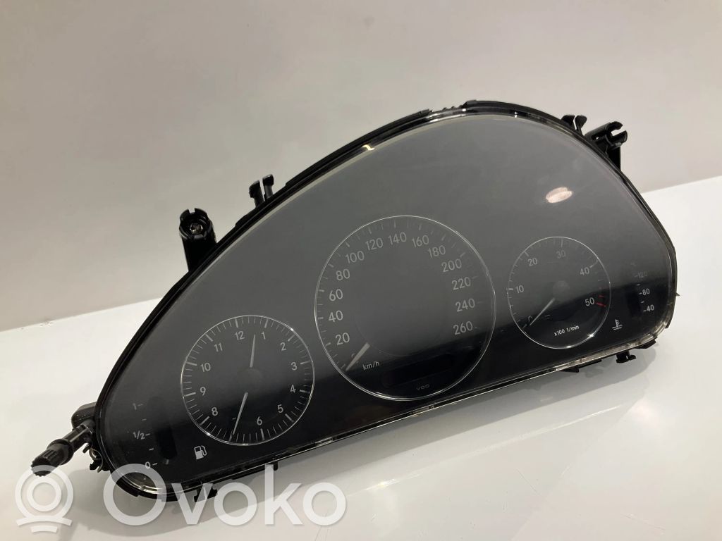 Mercedes-Benz E W211 Tachimetro (quadro strumenti) 