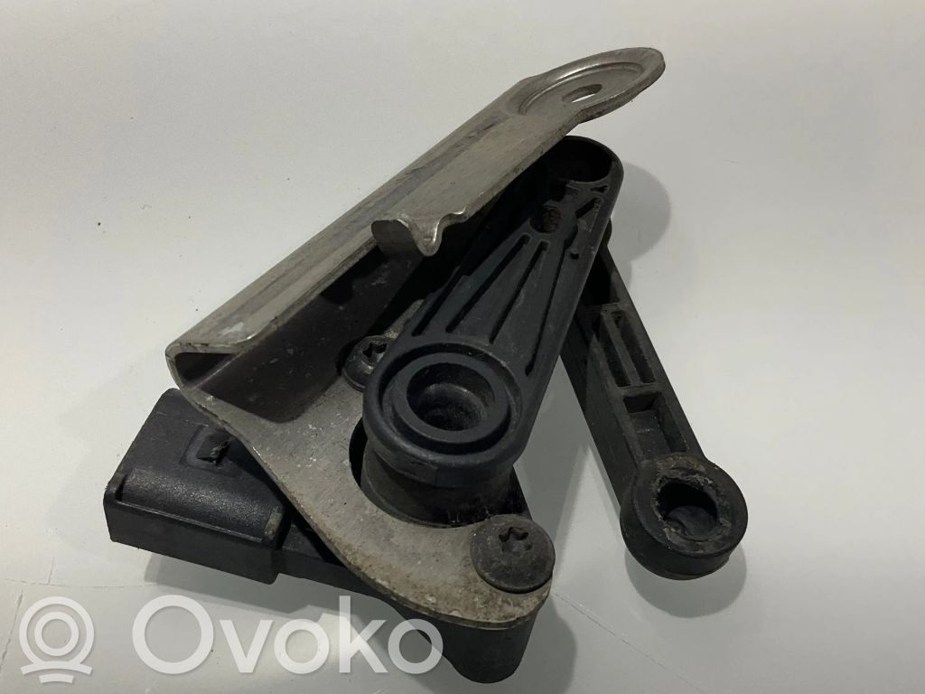 Tesla Model Y Headlight/headlamp level sensor 