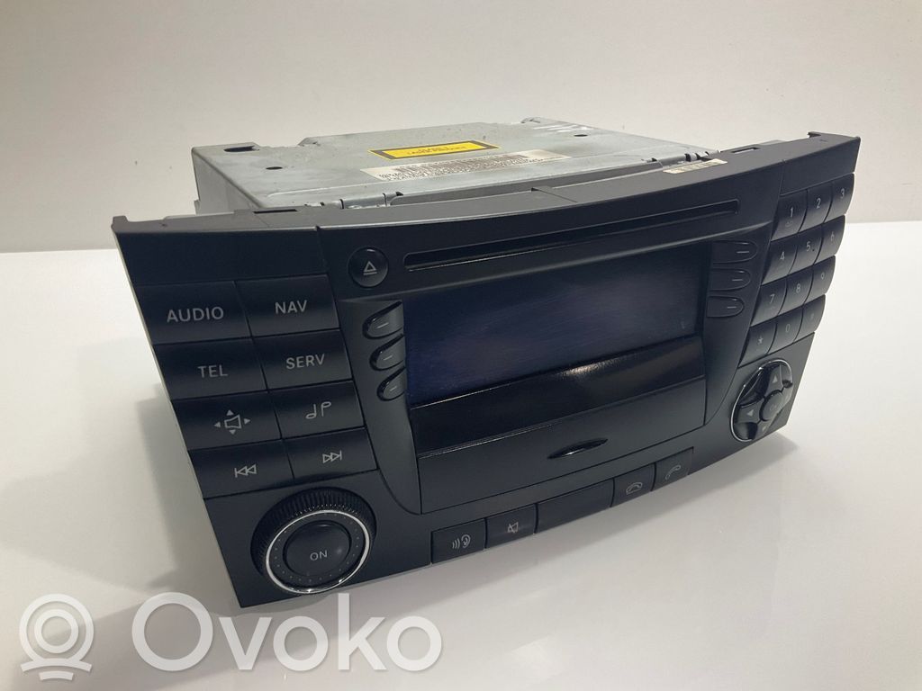Mercedes-Benz E W211 Panel / Radioodtwarzacz CD/DVD/GPS 